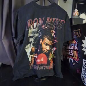 Mike Tyson Graphic T-Shirt Men’s Medium Iron Mike “Baddest on the Planet” Boxing